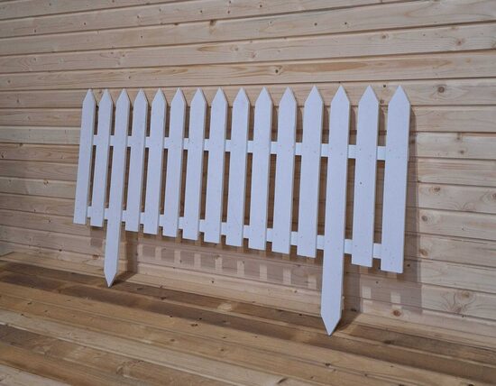 Dekoratīvais koka žogs – iespraužams zemē